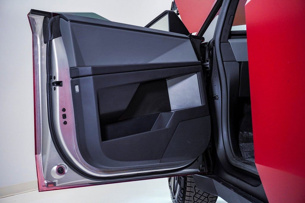 Used 2024 Tesla Cybertruck Cyberbeast image 29