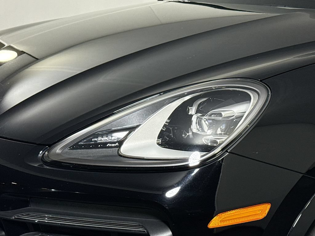 Certified 2023 Porsche Cayenne Platinum Edition AWD/4WD image 27