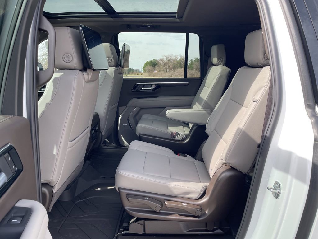 New 2026 Chevrolet Suburban Z71 w/ Z71 Off-Road Package image 28