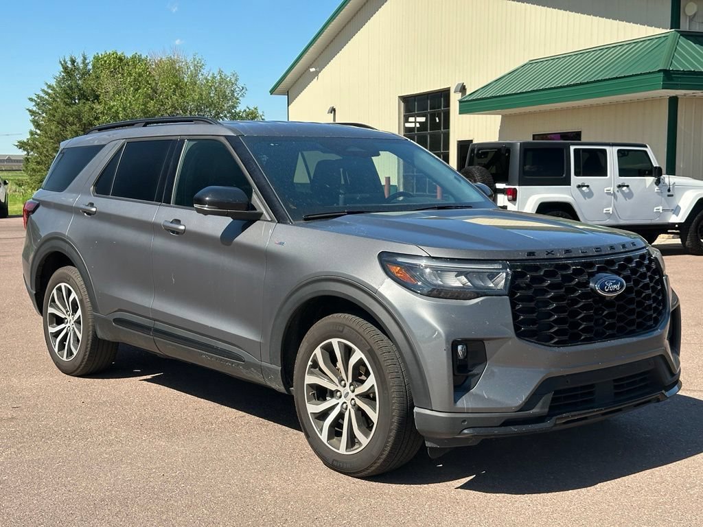 Used 2025 Ford Explorer ST-Line AWD/4WD image 7