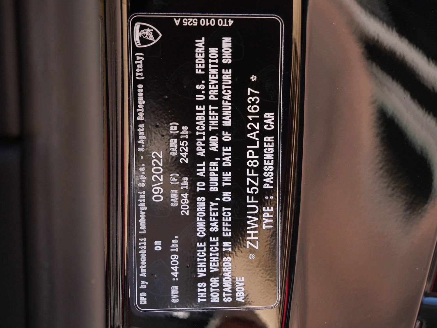 Used 2023 Lamborghini Huracan EVO RWD image 24
