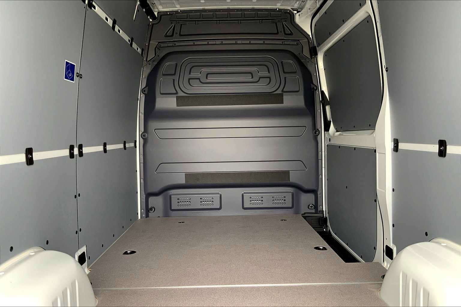 Used 2025 Mercedes-Benz Sprinter 2500 image 24