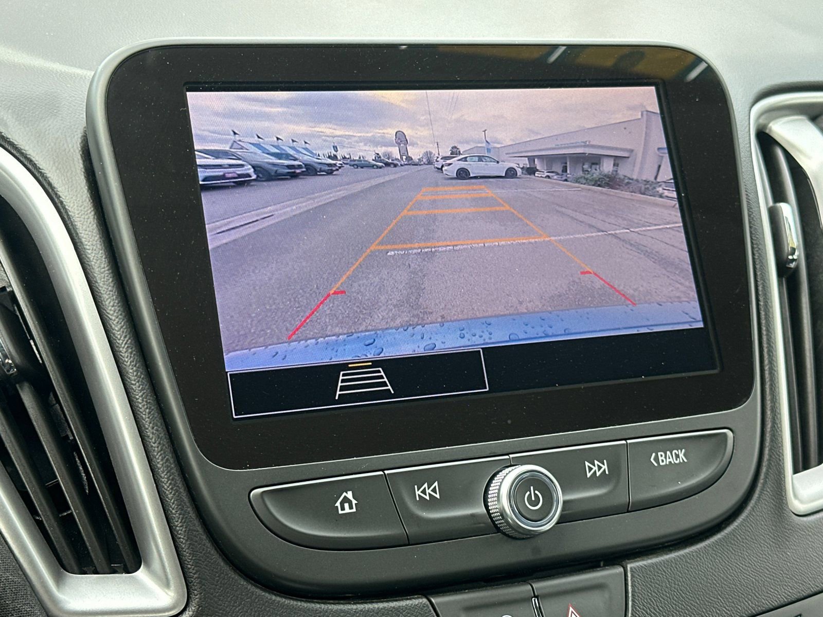 Used 2024 Chevrolet Malibu LT image 21