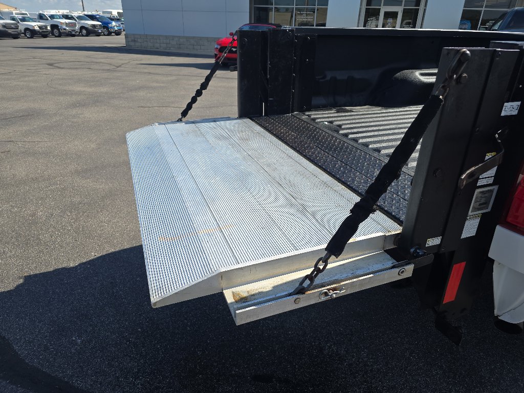 Used 2014 Ford F250 XL w/ Power Equipment Group AWD/4WD image 14