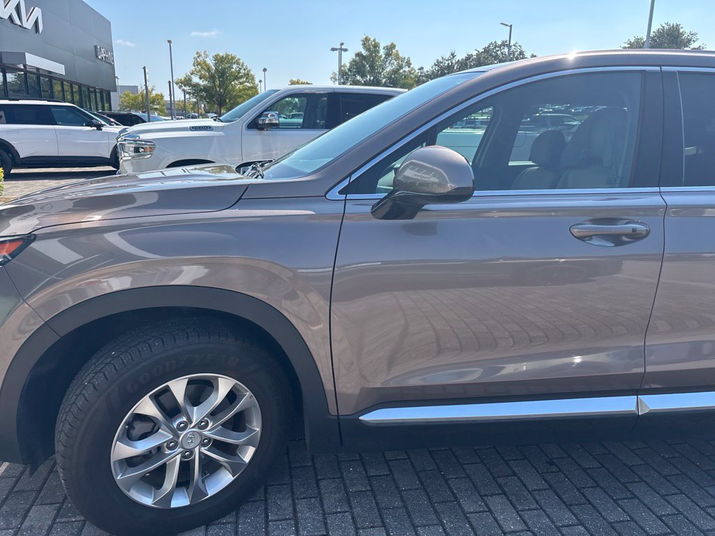 Used 2019 Hyundai Santa Fe SEL FWD image 14