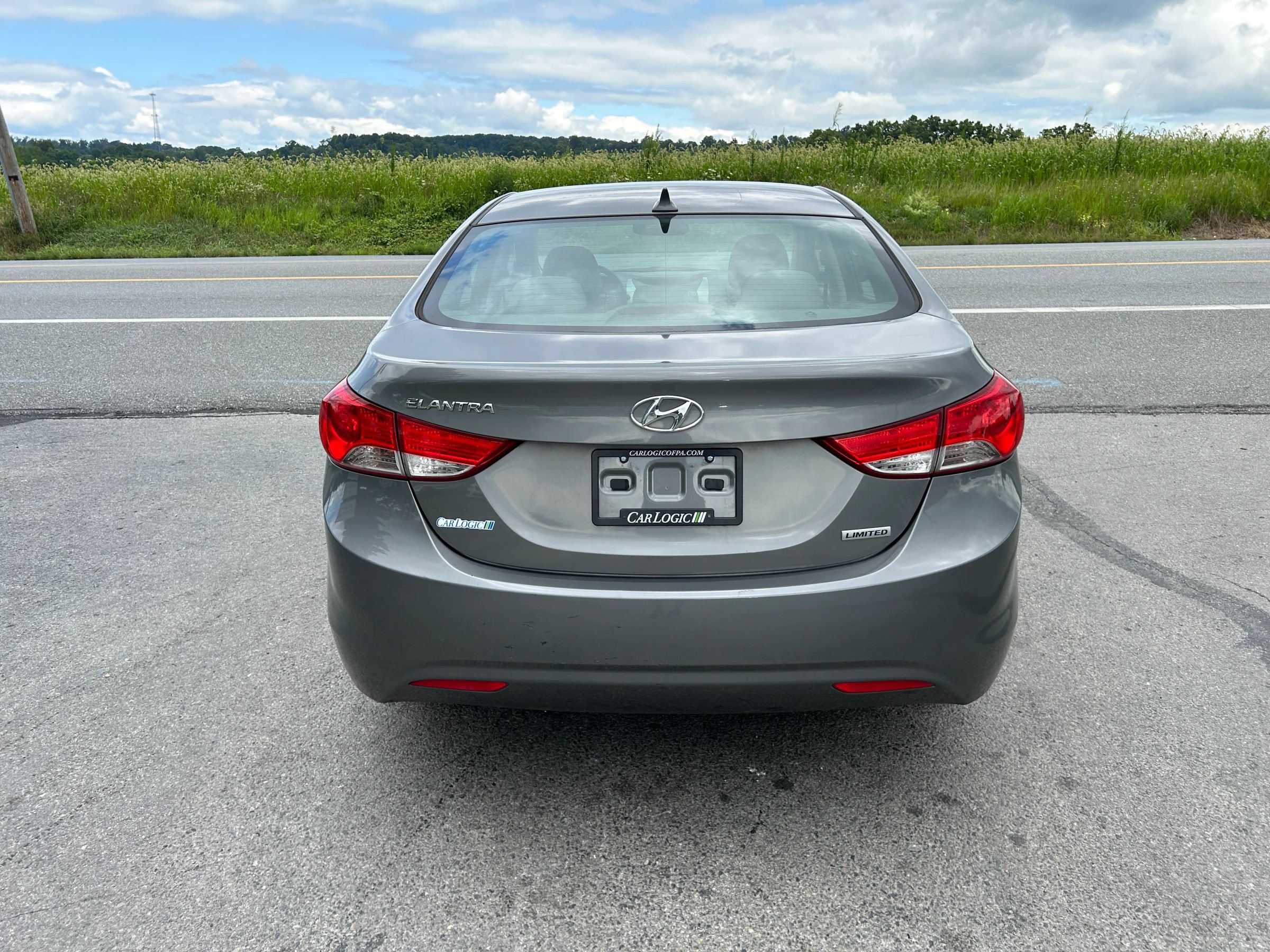 Used 2013 Hyundai Elantra Limited FWD image 7