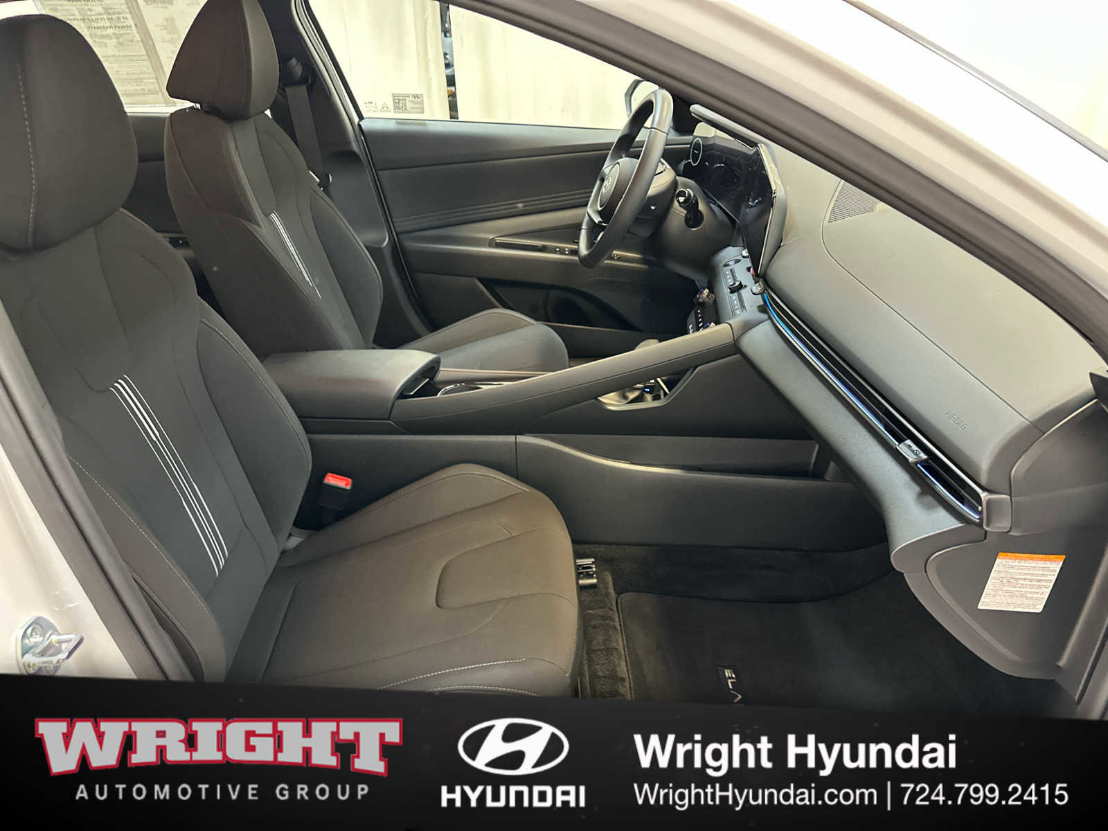 Used 2025 Hyundai Elantra SEL image 18