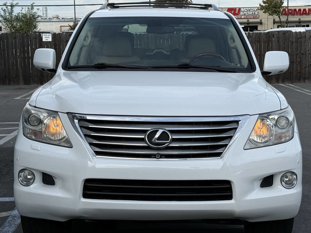 Used 2009 Lexus LX 570 4WD image 2