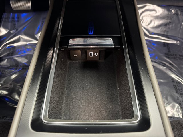 Used 2023 Lincoln Corsair Reserve image 18