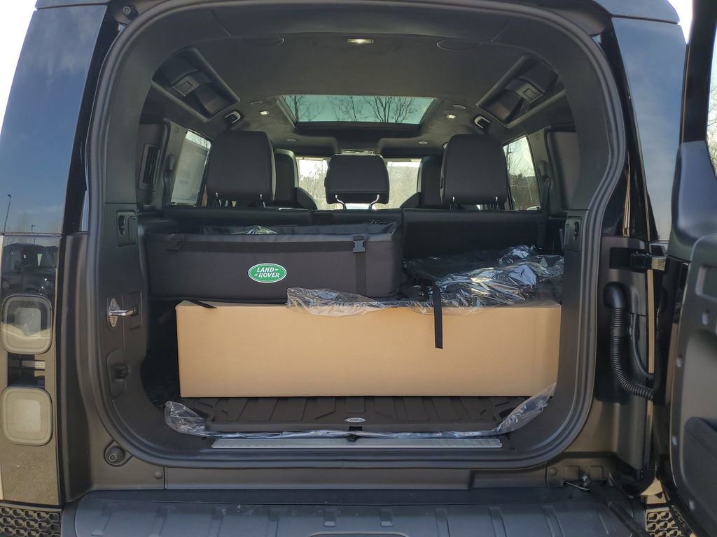 New 2026 Land Rover Defender 110 image 34