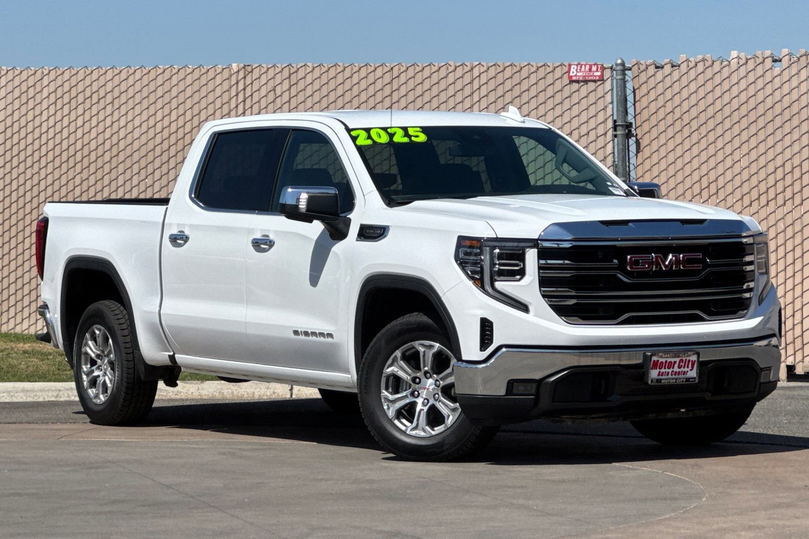 Certified 2025 GMC Sierra 1500 SLT RWD image 2