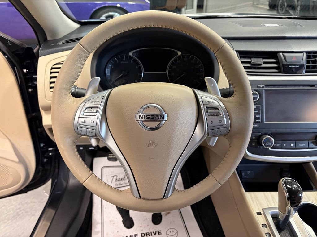 Used 2017 Nissan Altima 3.5 SL w/ 3.5SL Technology Package FWD image 12