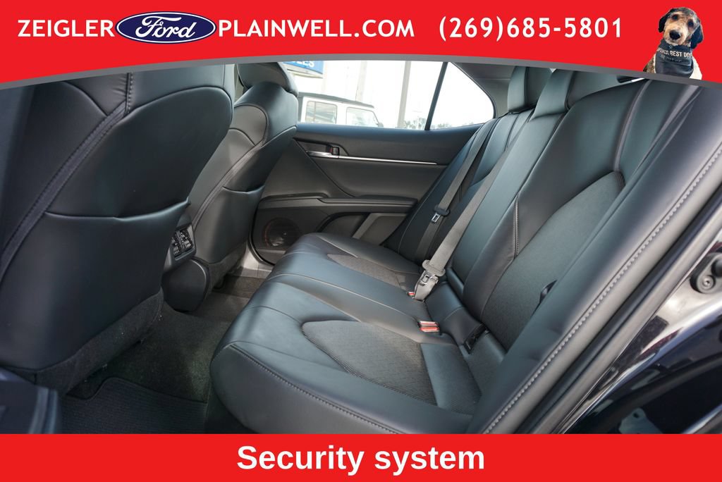 Used 2022 Toyota Camry XLE w/ Navigation Upgrade Package FWD image 11