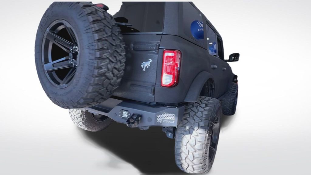 Used 2024 Ford Bronco Big Bend image 3