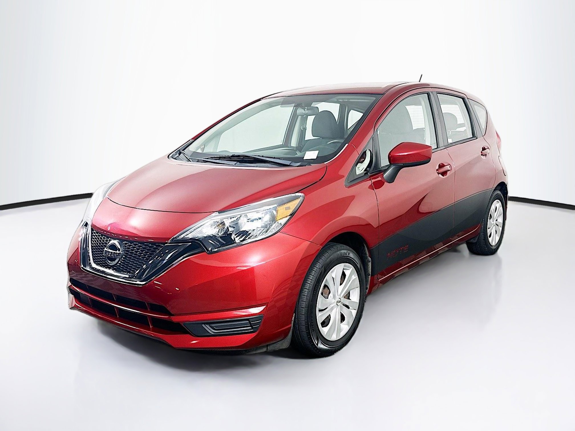 Used 2018 Nissan Versa Note SV FWD image 3