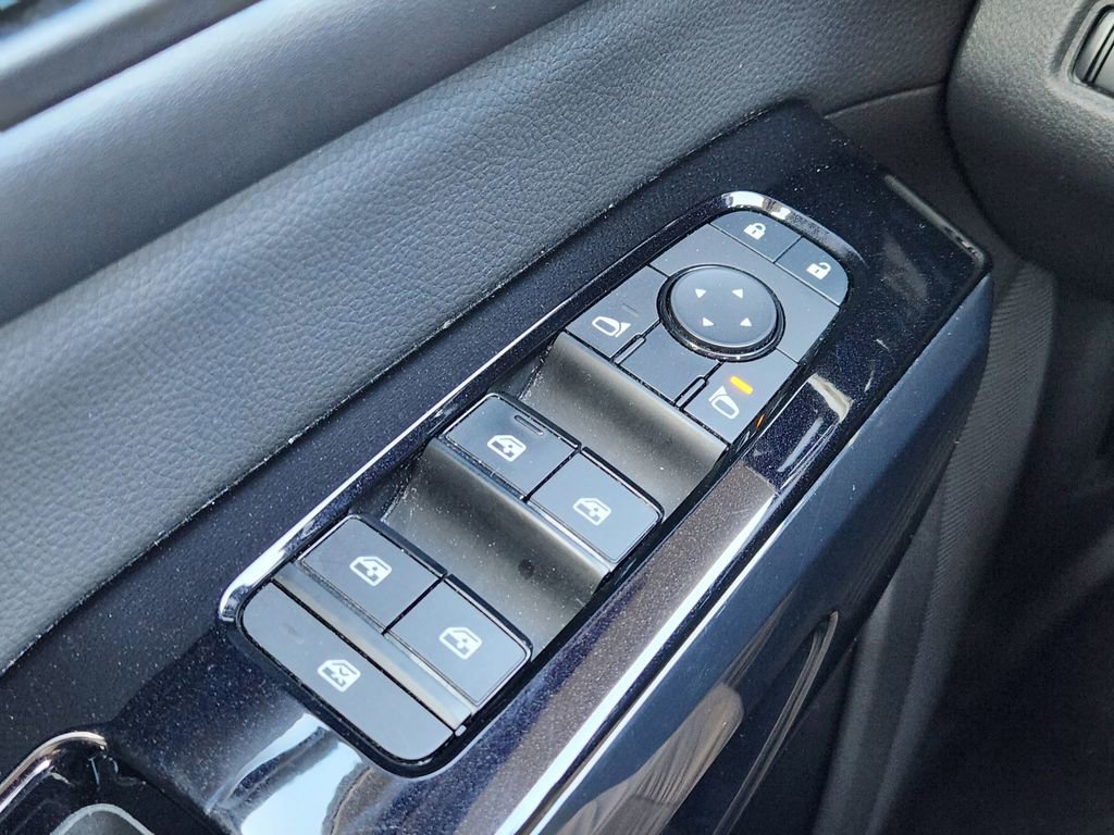 Used 2022 Nissan Pathfinder S w/ Cargo Package image 23