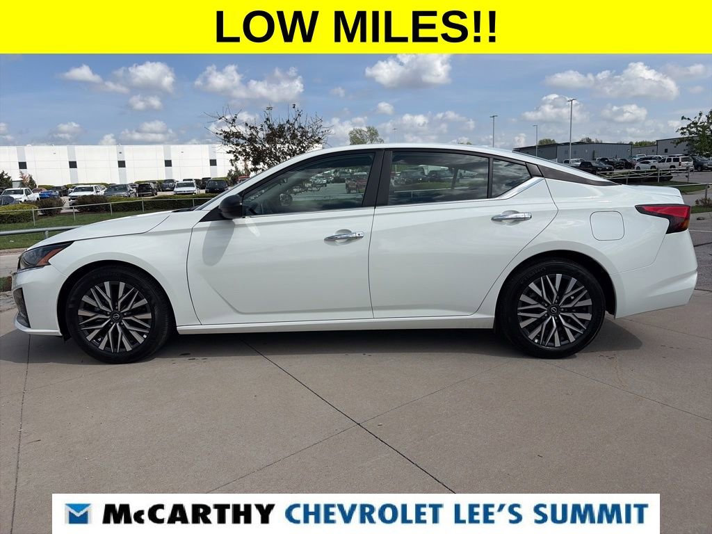 Used 2025 Nissan Altima 2.5 SV image 5