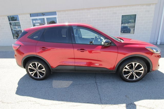 Used 2022 Ford Escape SE w/ SE Sport Appearance Package image 15