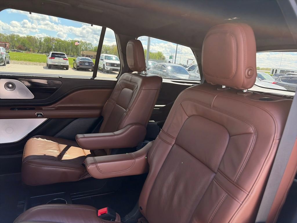 Used 2023 Lincoln Aviator Grand Touring w/ Equipment Group 301A AWD/4WD image 28