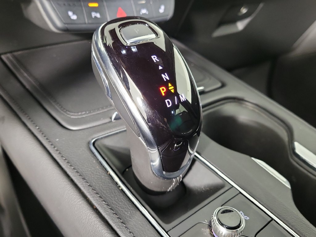 Used 2024 Cadillac XT4 Sport w/ Technology Package FWD image 30