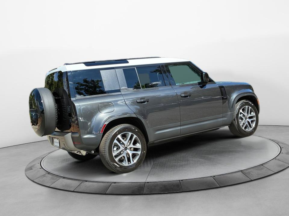 New 2026 Land Rover Defender 110 S AWD/4WD image 7