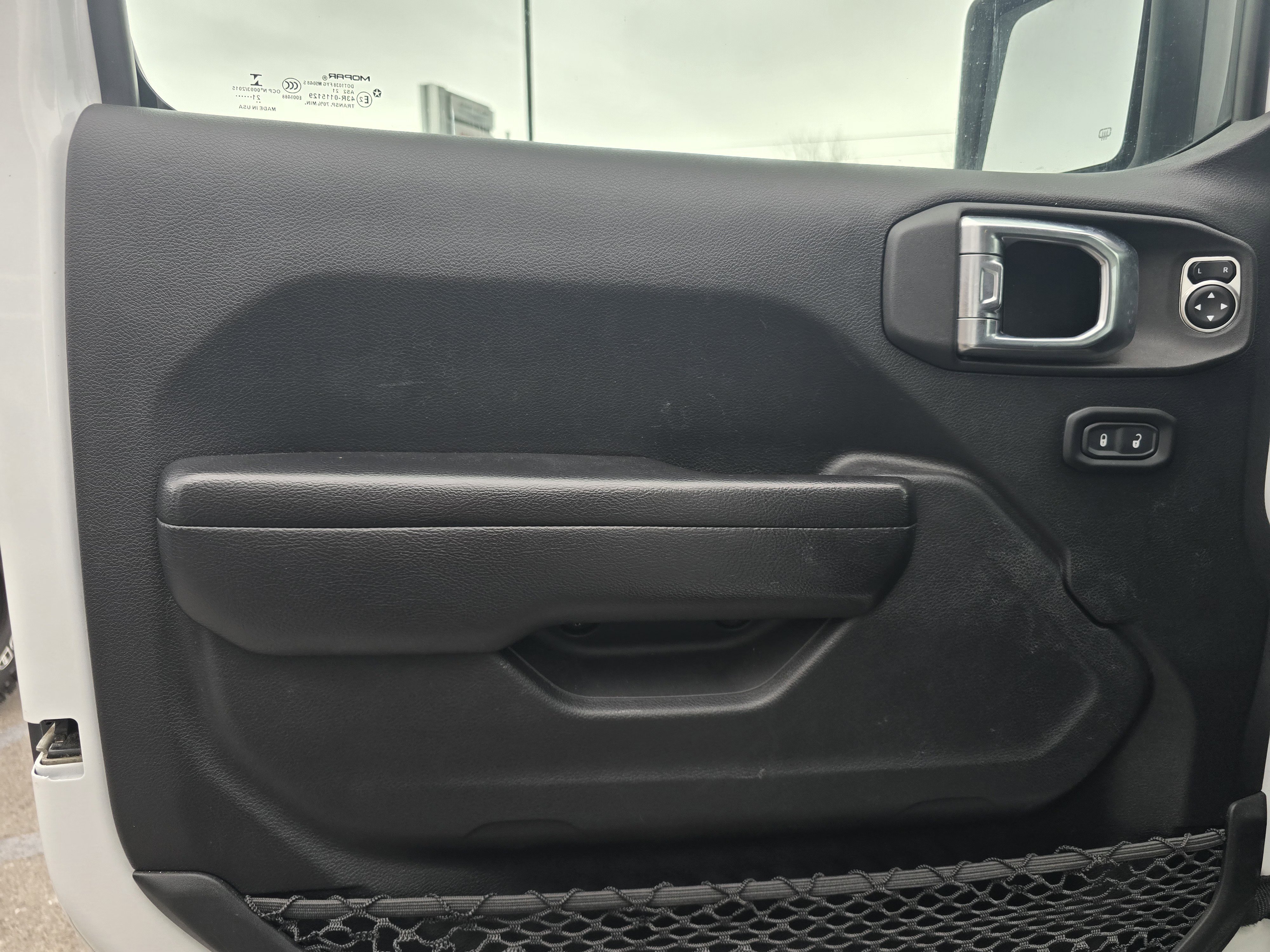 Used 2021 Jeep Gladiator Sport image 14