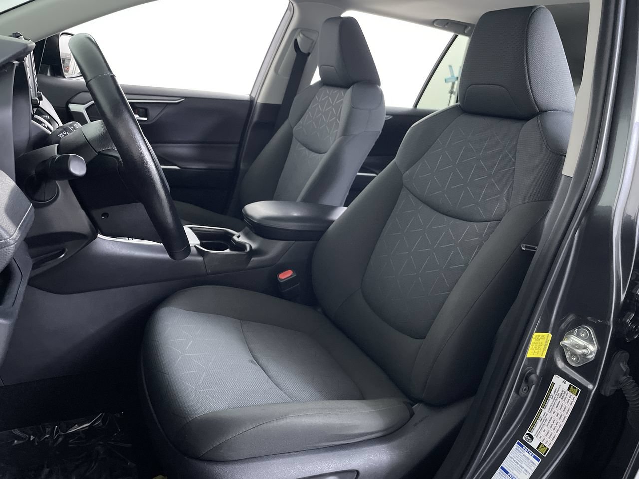 Used 2021 Toyota RAV4 XLE w/ Convenience Package AWD/4WD image 13