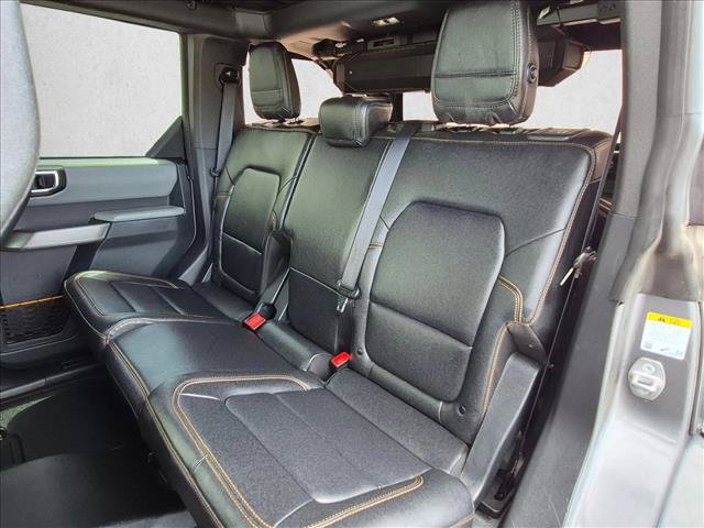 Used 2023 Ford Bronco Badlands w/ Sasquatch Package AWD/4WD image 18