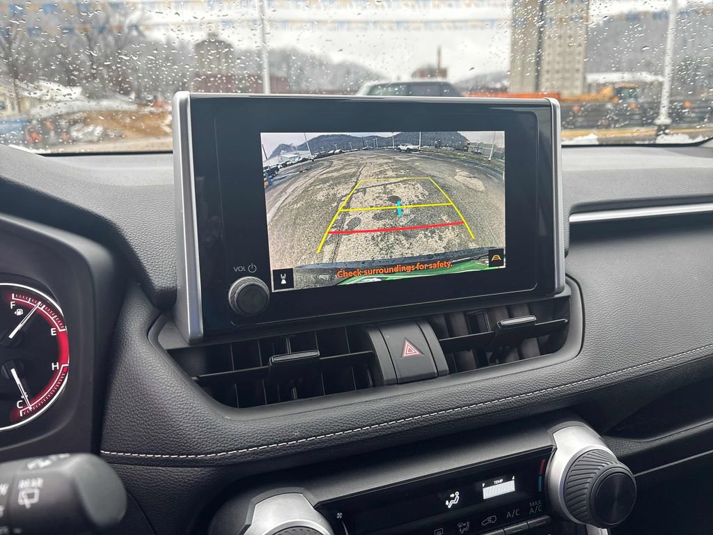 Used 2023 Toyota RAV4 LE image 17