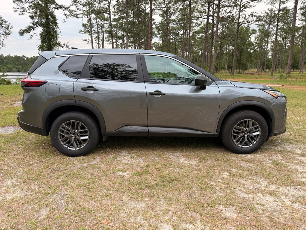 Used 2024 Nissan Rogue S FWD image 6