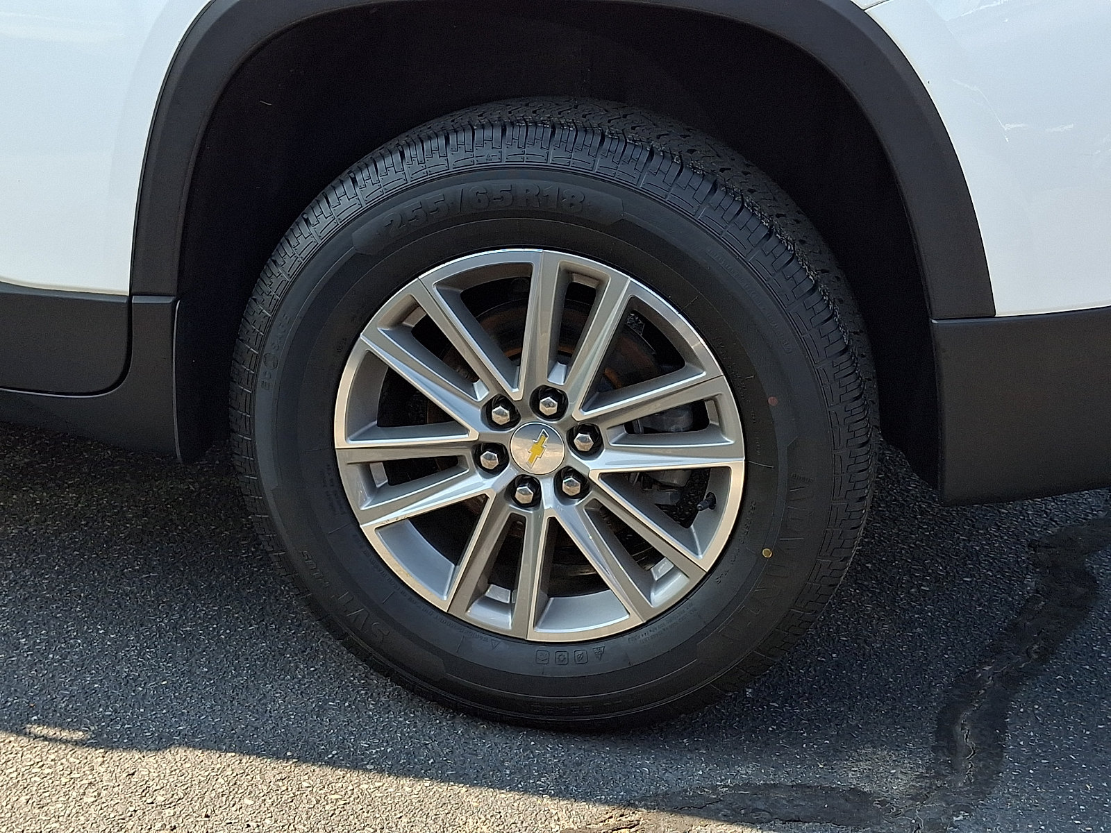 Used 2022 Chevrolet Traverse LT FWD image 8