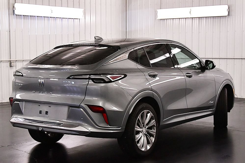Used 2025 Buick Envista Avenir FWD image 7