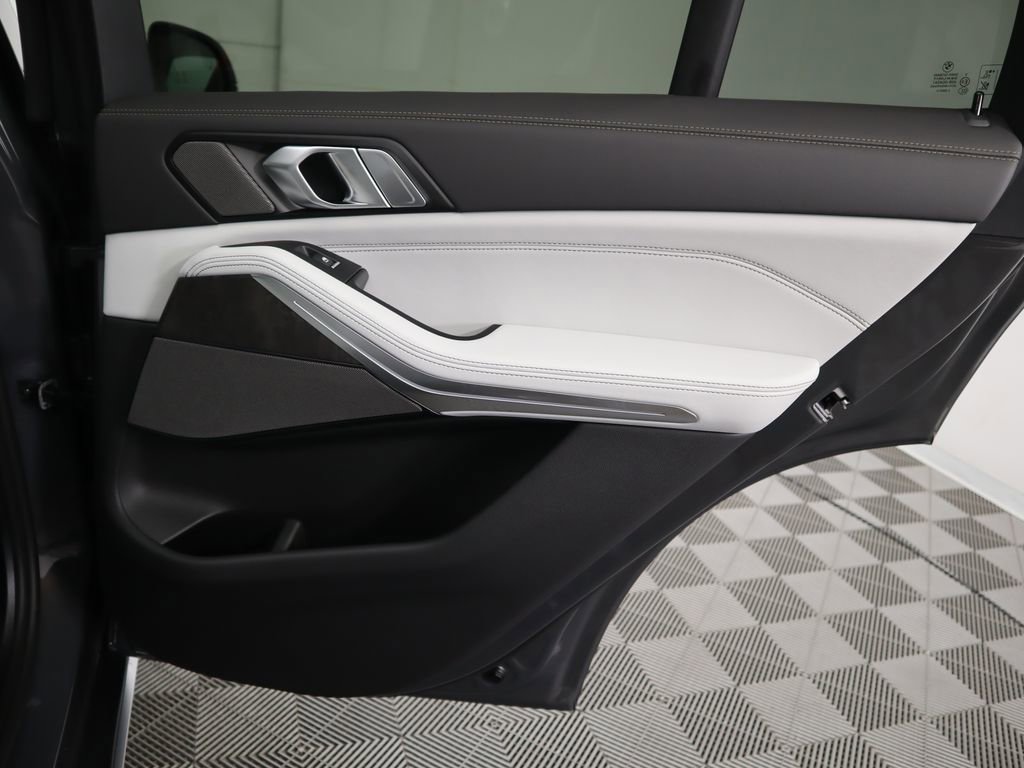 New 2026 BMW X5 sDrive40i w/ Climate Comfort Package image 28