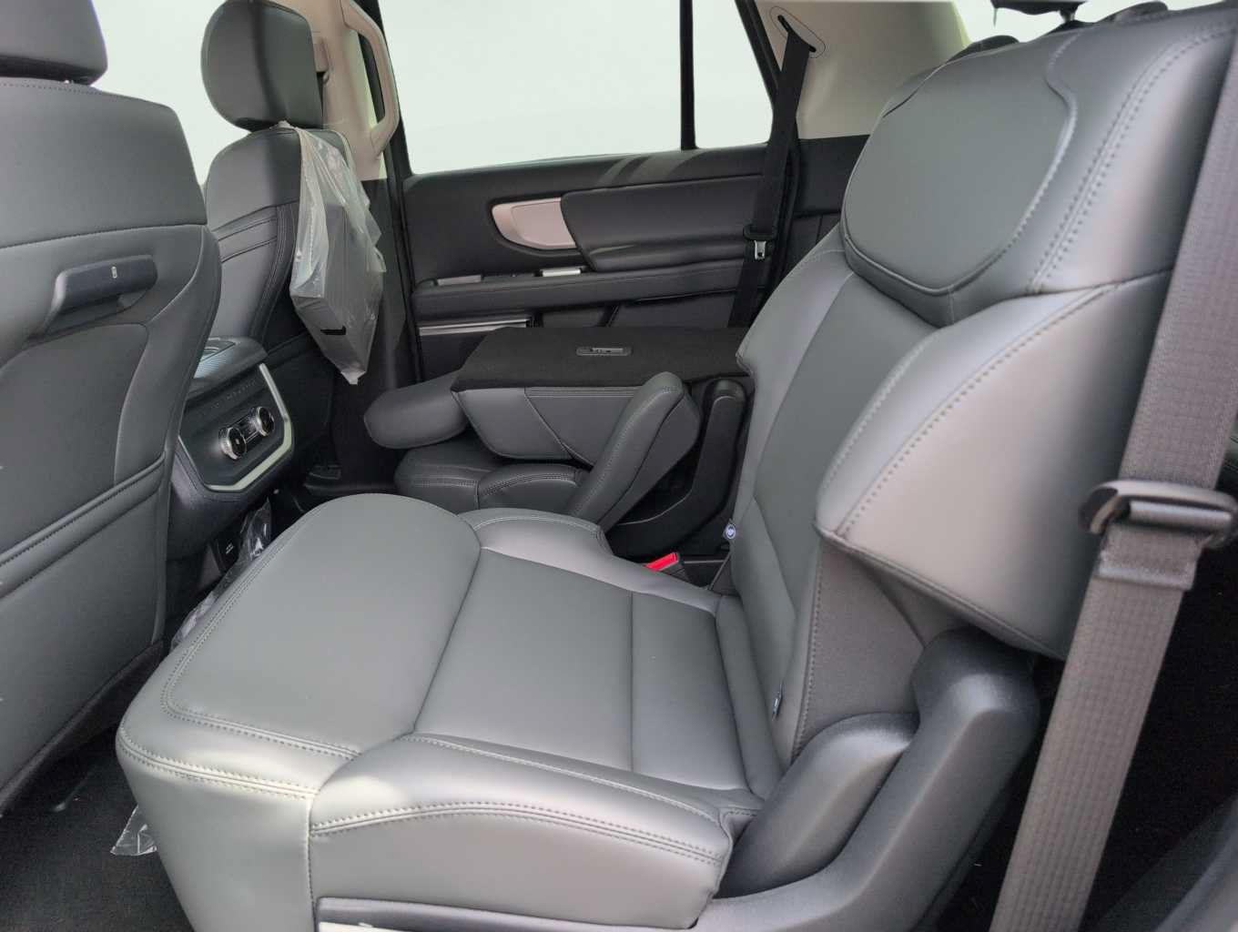New 2027 Ford Expedition Active RWD image 23