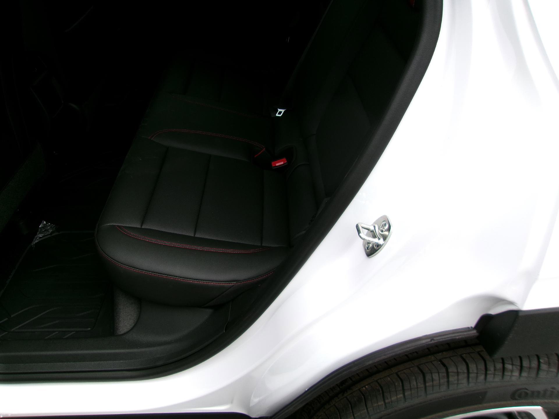 New 2026 Chevrolet Trax RS w/ Sunroof Package FWD image 12