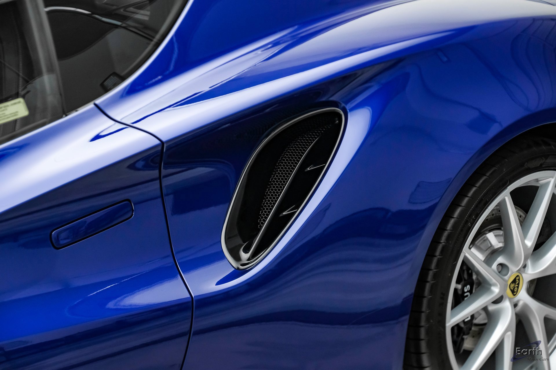 New 2025 Lotus Emira image 31