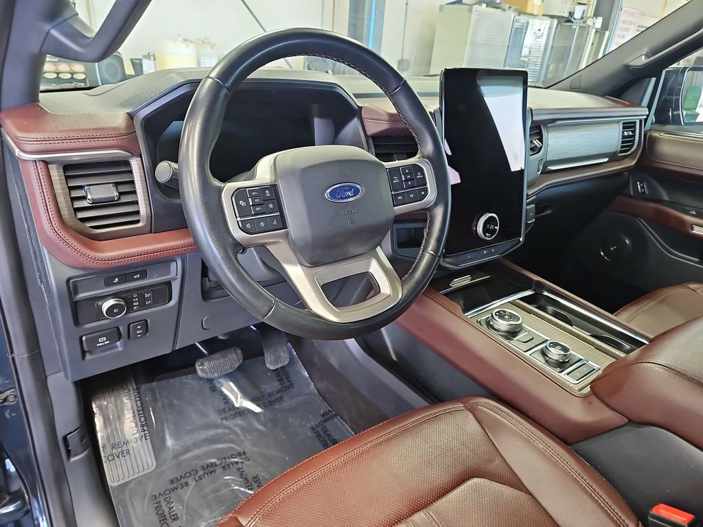 Used 2022 Ford Expedition Limited image 16