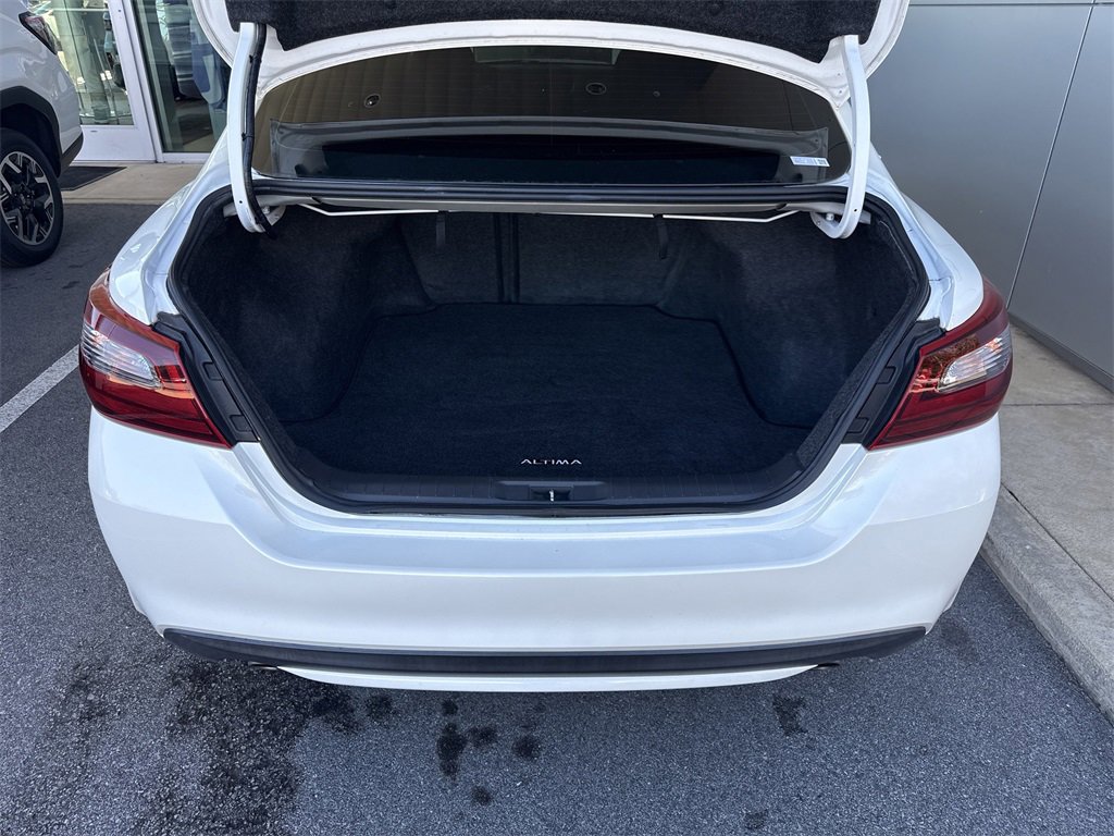 Used 2017 Nissan Altima 2.5 SR w/ Midnight Edition Package image 30