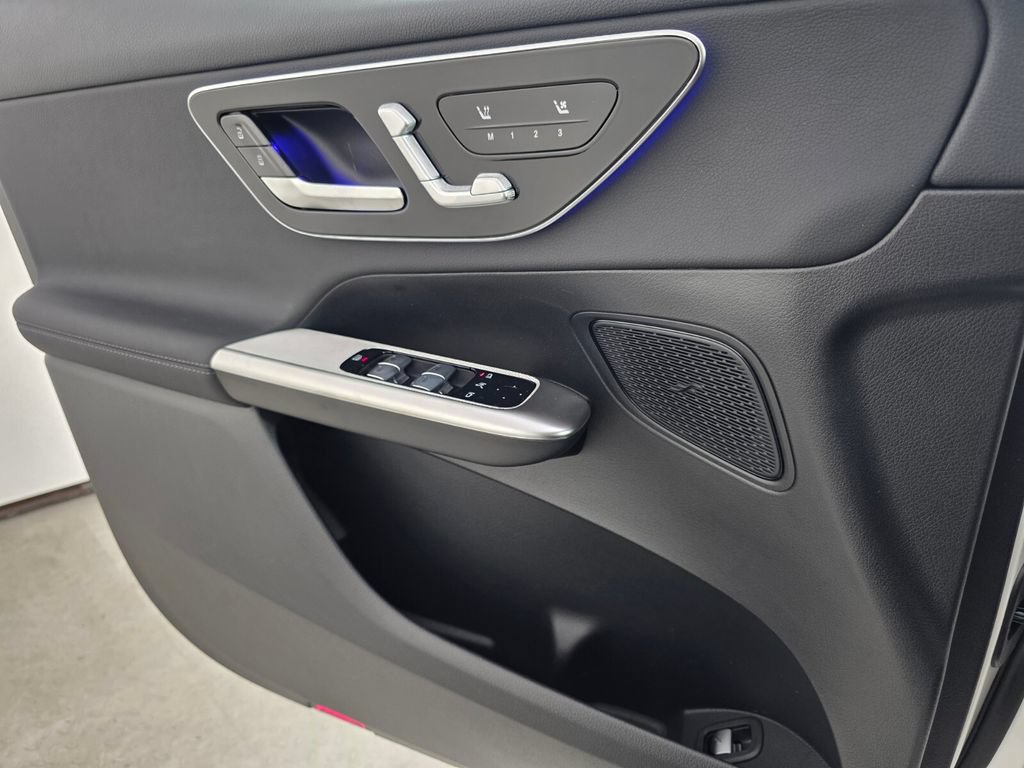 New 2026 Mercedes-Benz GLC 300 image 16