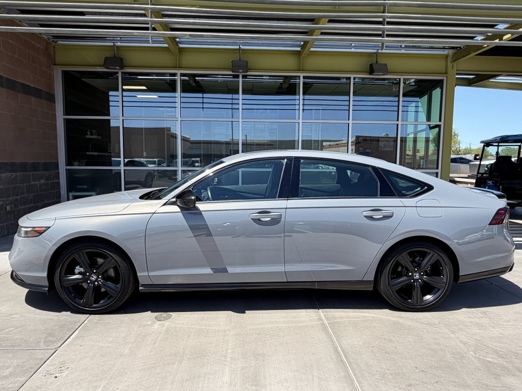 Used 2024 Honda Accord Sport image 7