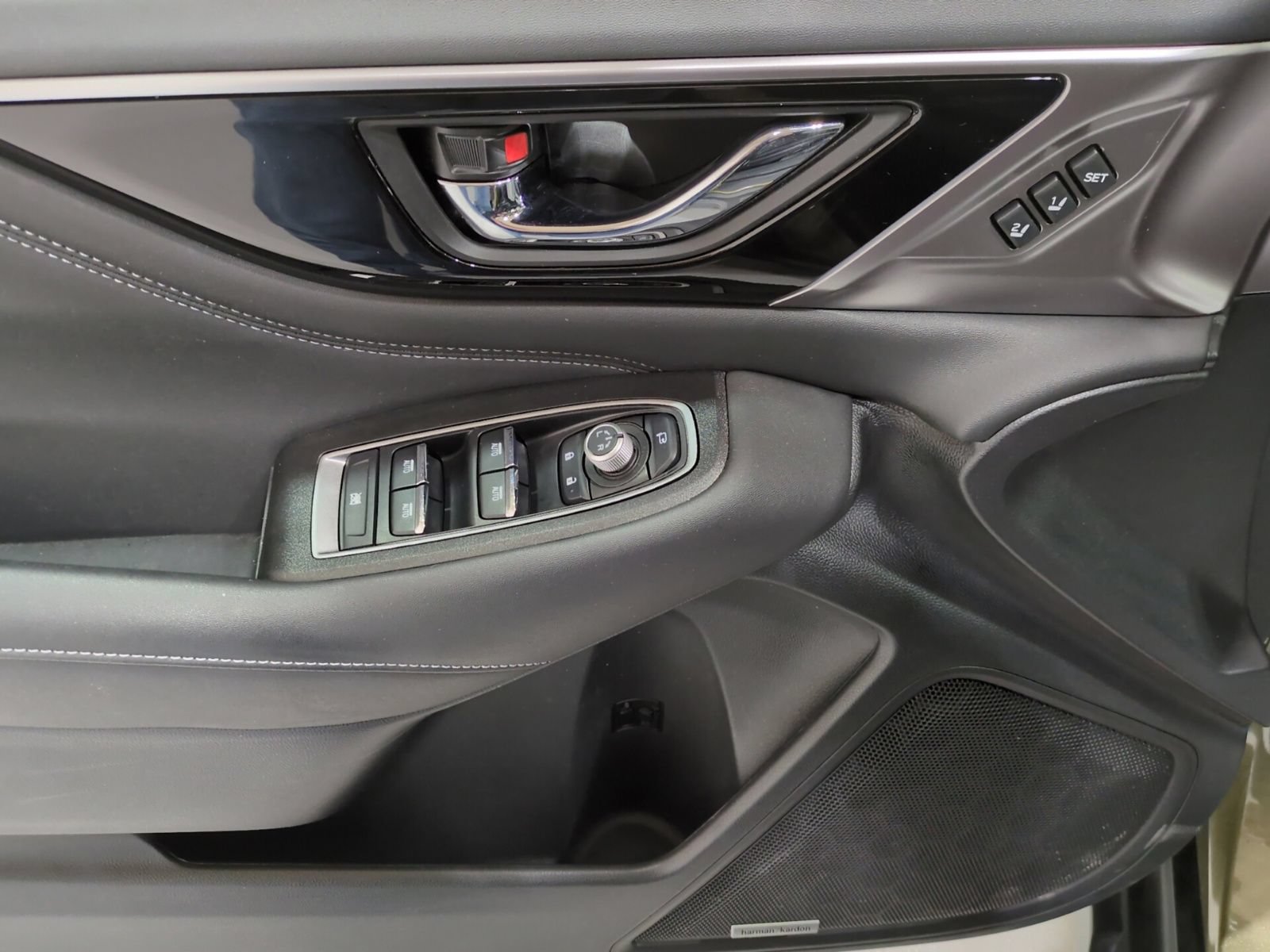 Certified 2025 Subaru Outback Touring XT AWD/4WD image 18