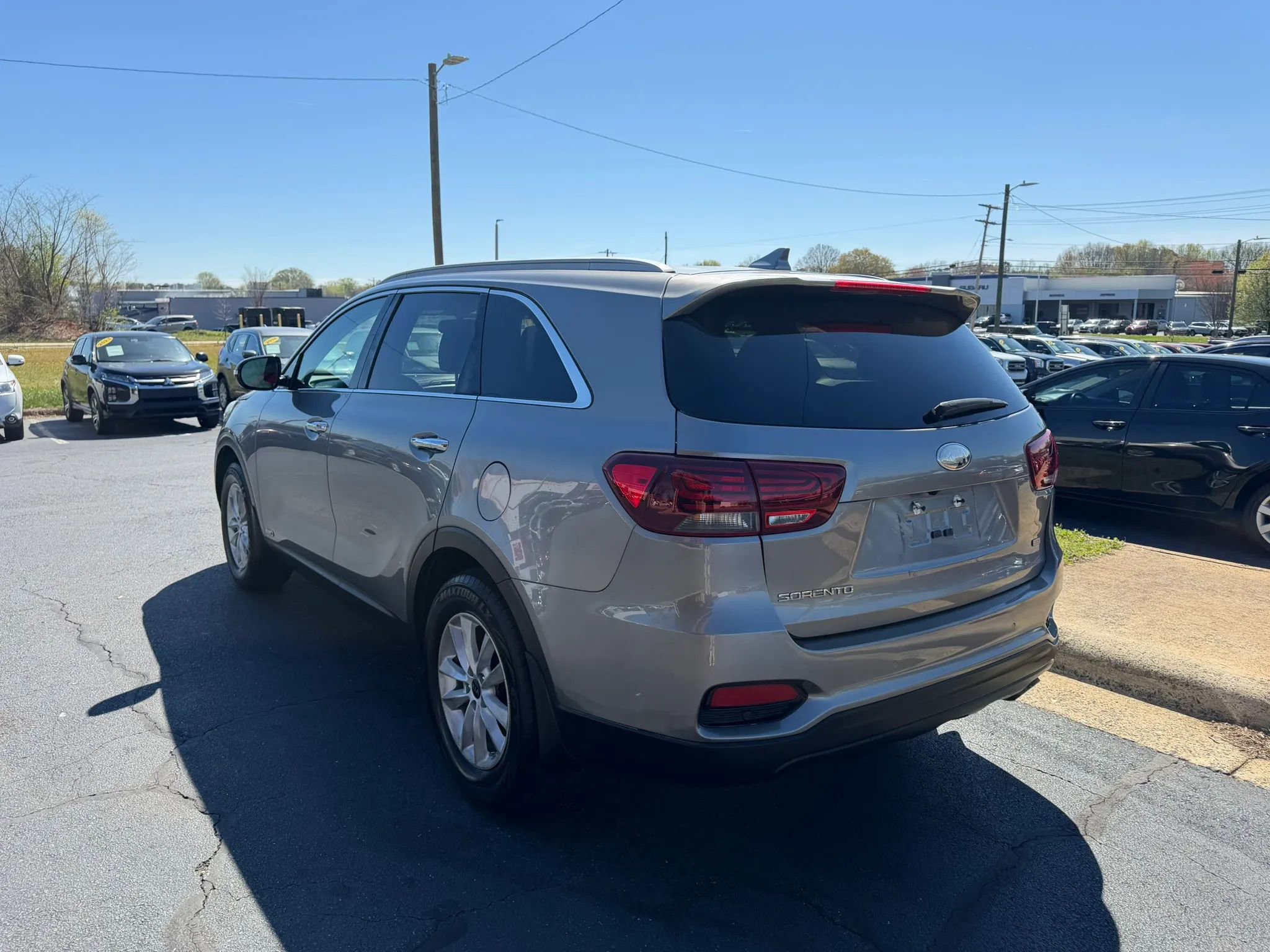 Used 2019 Kia Sorento LX w/ LX Convenience Package image 5