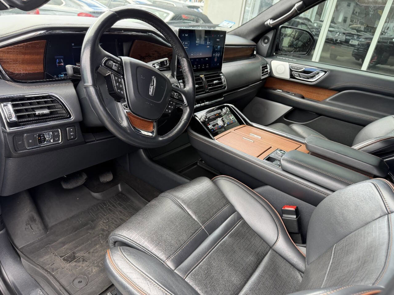 Used 2022 Lincoln Navigator L Black Label AWD/4WD image 18