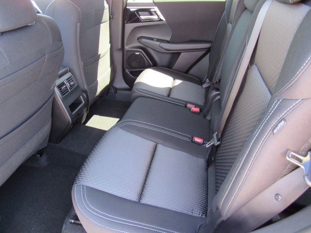 New 2026 Mitsubishi Outlander ES image 14