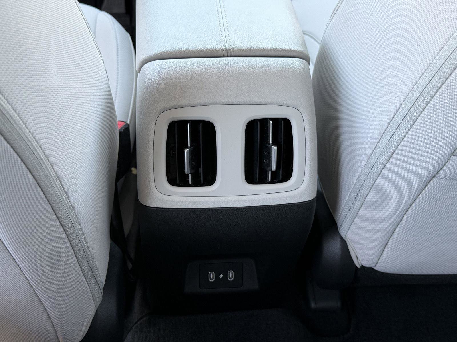 Certified 2025 Hyundai Tucson SEL image 8