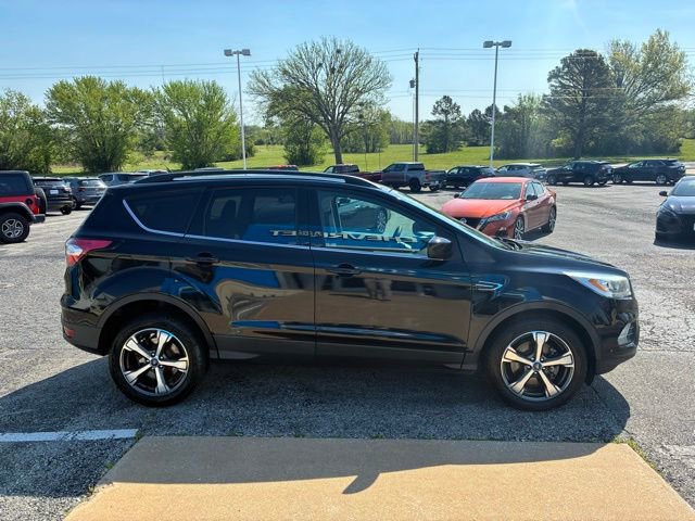 Used 2017 Ford Escape SE w/ Equipment Group 201A image 5