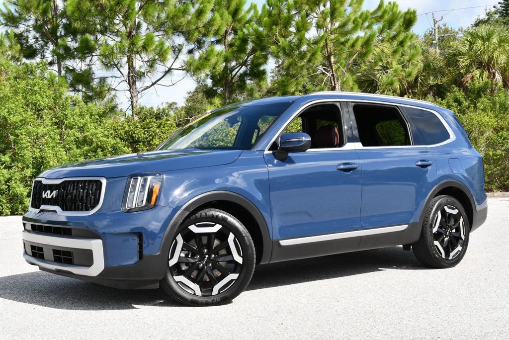 Used 2023 Kia Telluride EX FWD image 25