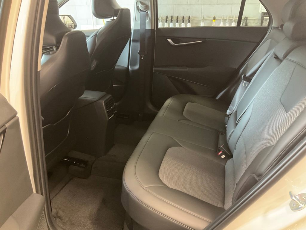 Certified 2025 Kia Niro EX Touring image 20