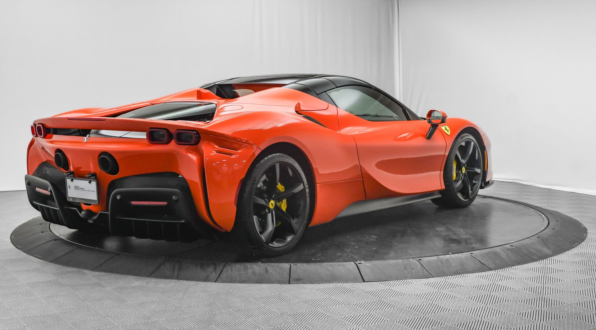 Used 2025 Ferrari SF90 Spider image 63