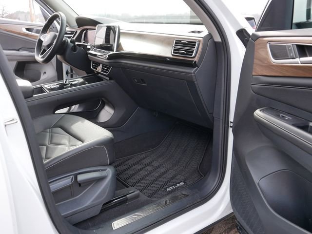 Certified 2025 Volkswagen Atlas SE w/ Panoramic Sunroof Package image 21